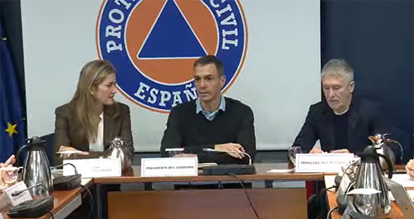  Pedro Sánchez preside la reunión de la Unidad de Valoración de Riesgos.